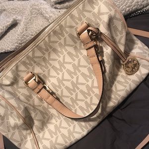 Michael kors purse